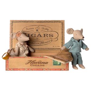 Mum and Dad in Cigar Box